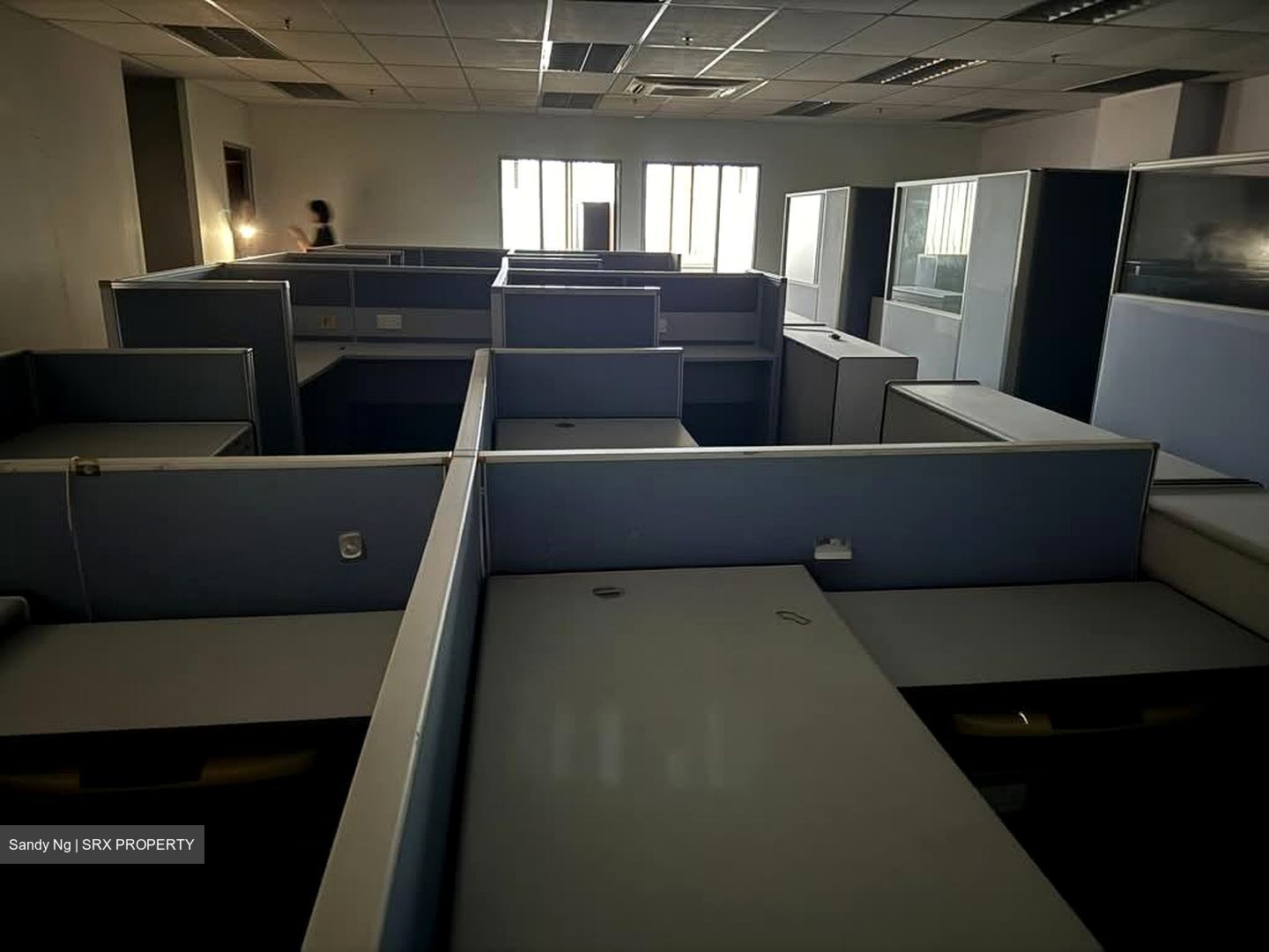 Solaris (D5), Office #566895601
